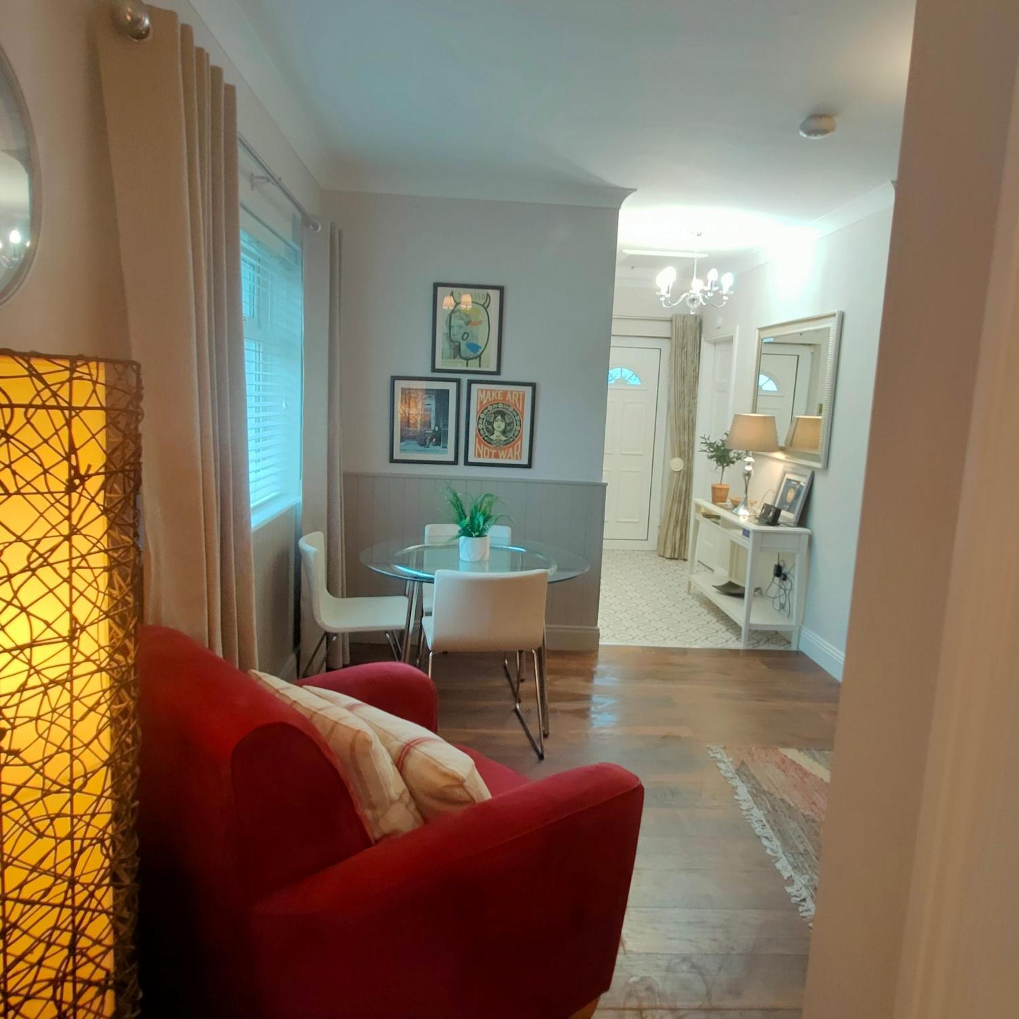 Russell Mews Apartment Ennis Bagian luar foto